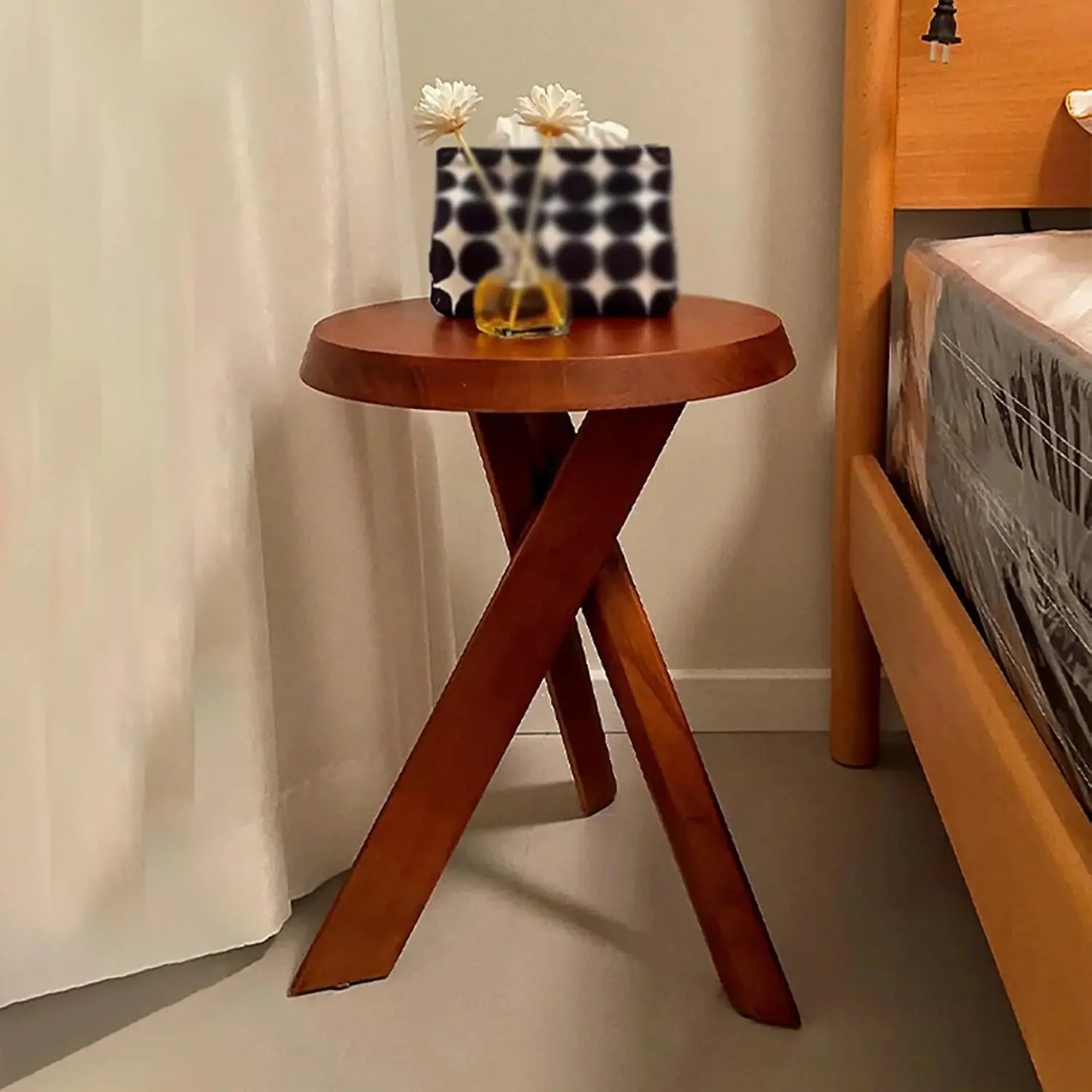 Round Coffee Table Solid Wood Rustic End Table with Crossed Legs