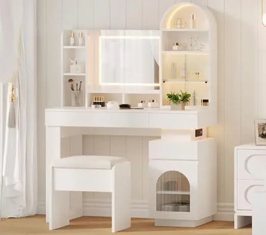 Vanity Desk with Lighted Mirror and Storage Drawers for Makeup
