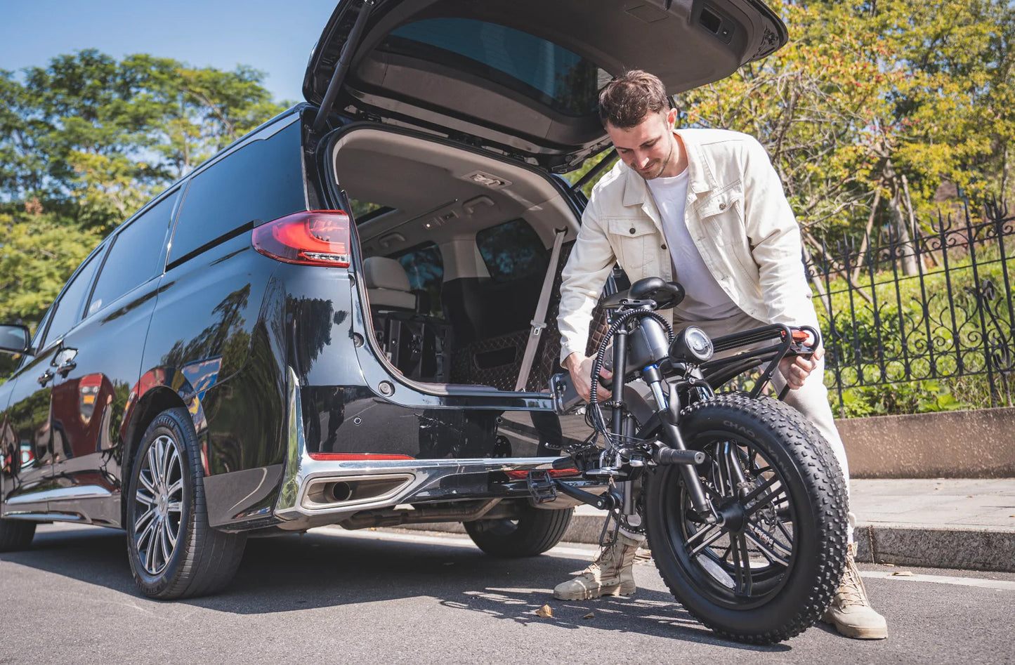 Folding Electric Bicycle Luckeep X1 1500W 60Mile 28Mph for Adults