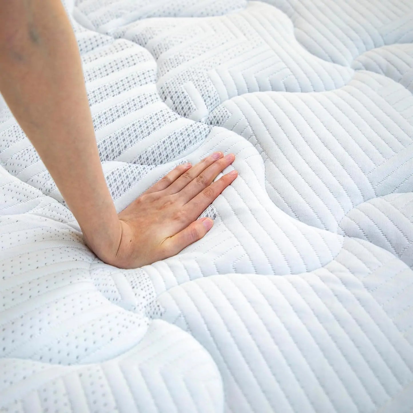 Ljustra Twin 12 Inch Pillow Top Memory Foam Pocket Spring Mattress