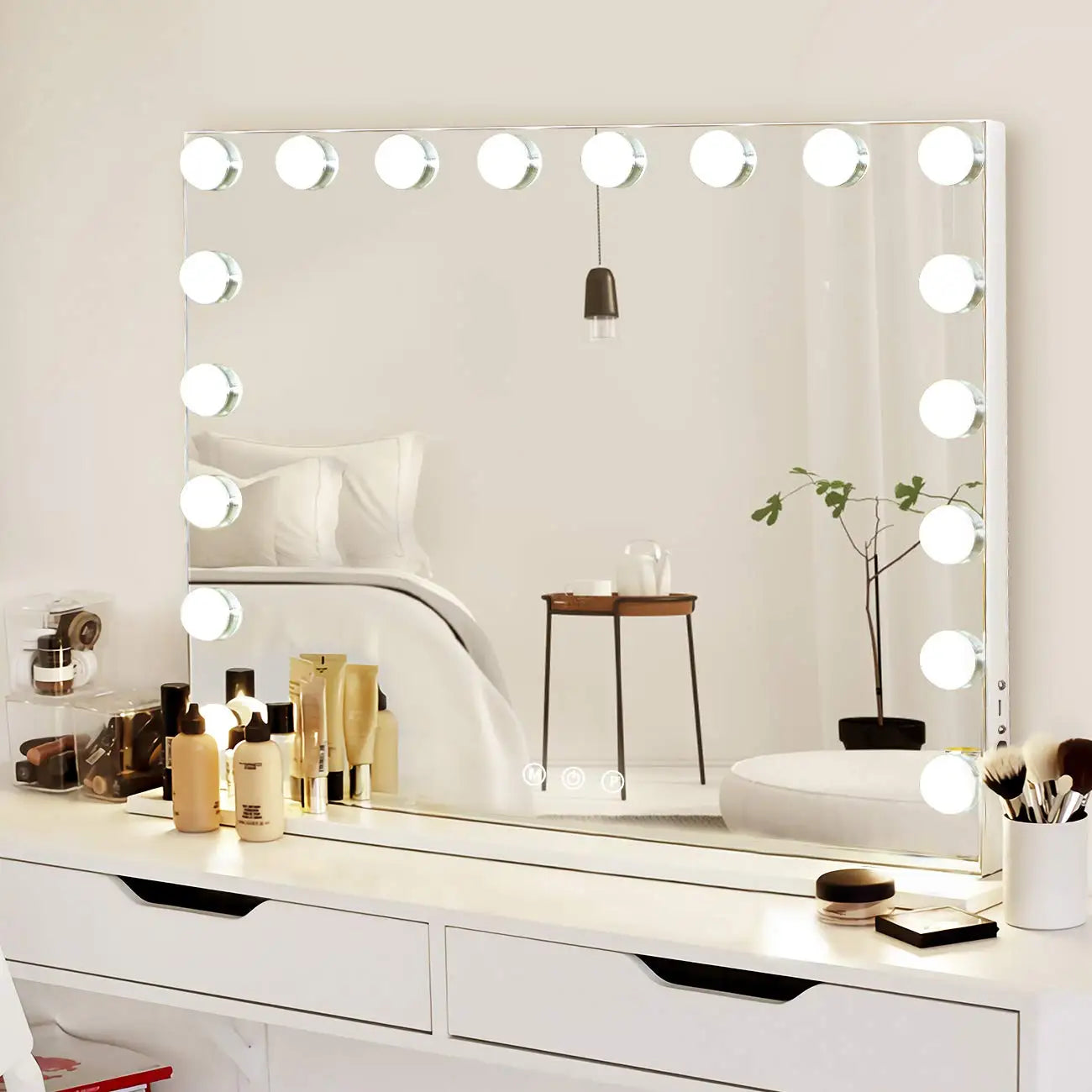 Large Hollywood Makeup Mirror with 18 LED Bulbs and USB Charging Port