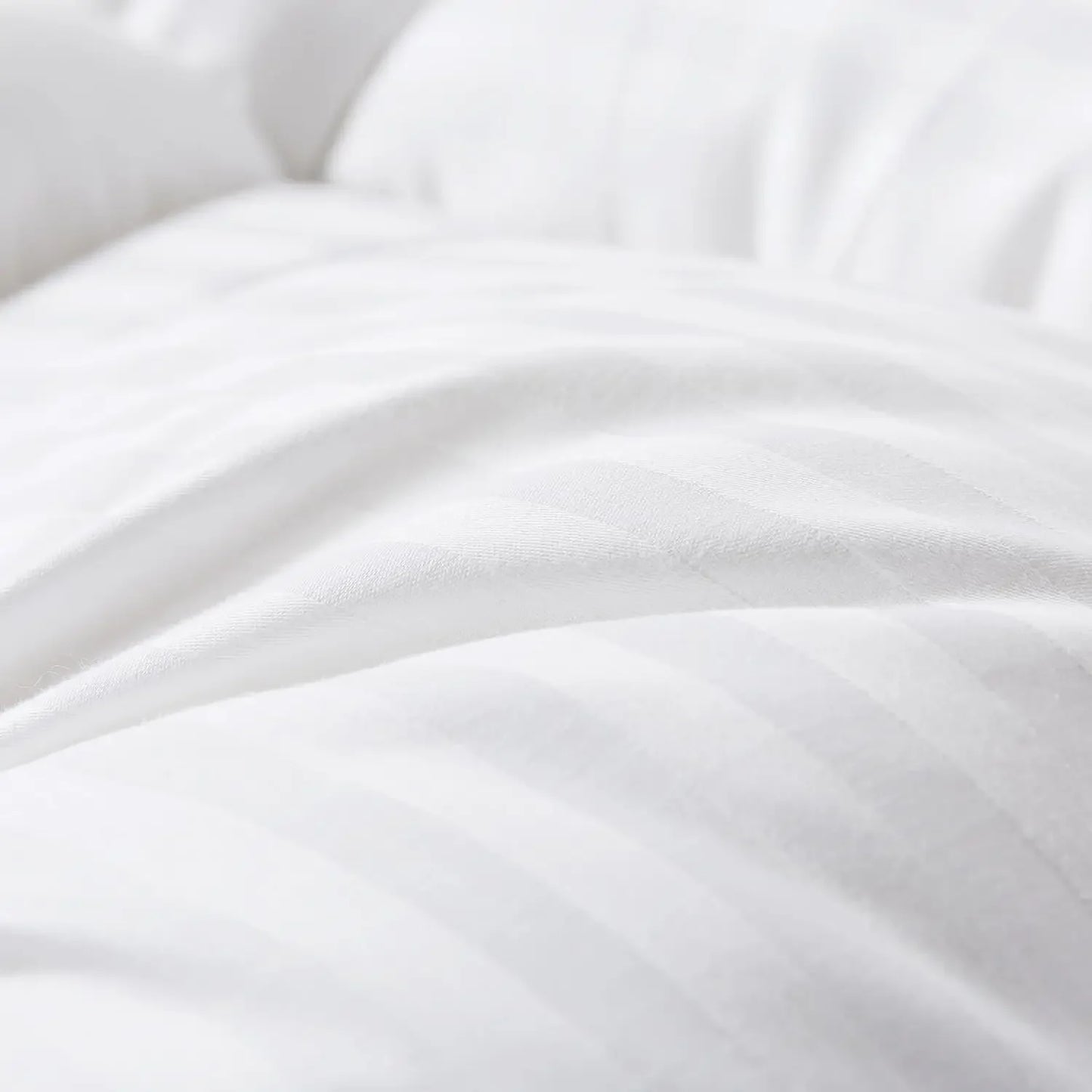 Ljustra Breathable Mattress Topper Extra Thick Plush Full Size Pad