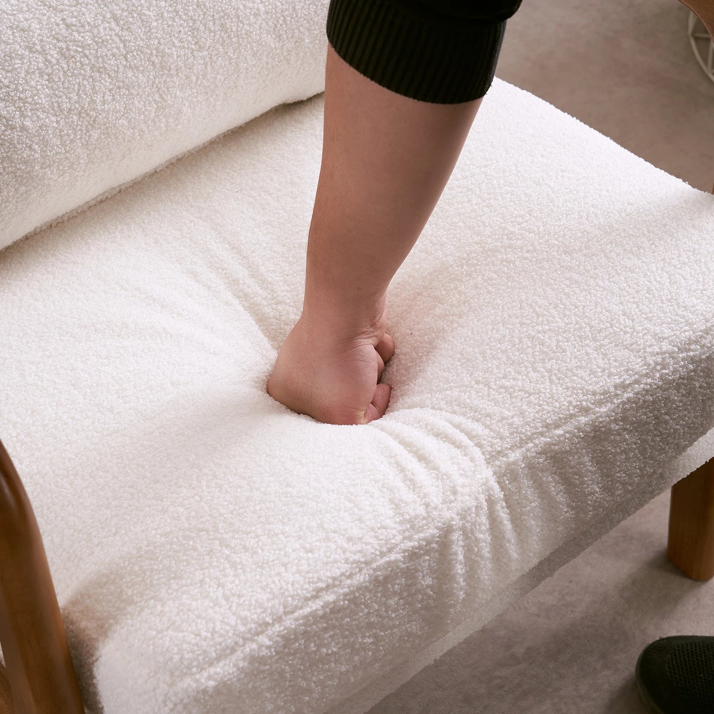 High Back Solid Wood Armrest Teddy Velvet Indoor Leisure Chair