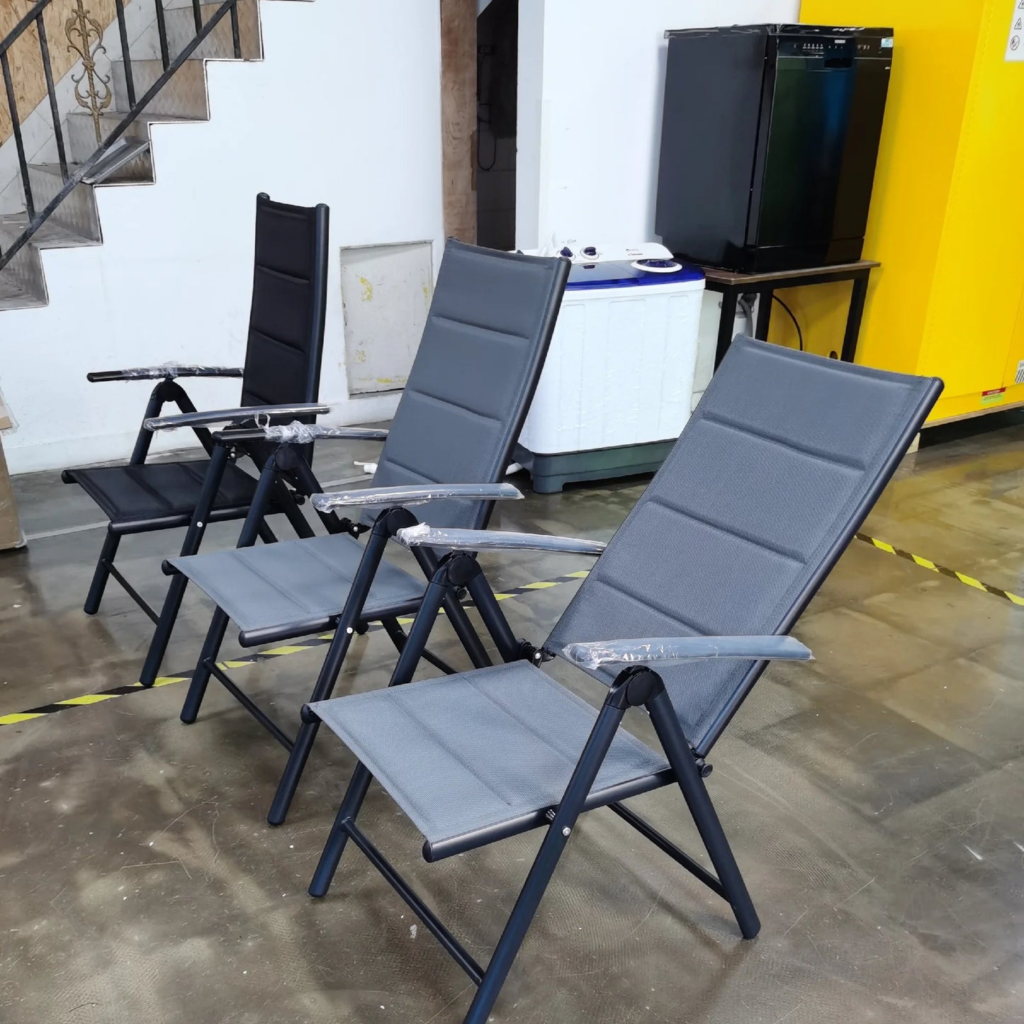 Foldable Garden Chair with Adjustable Backrest and Armrests Outdoor